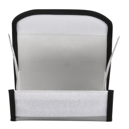 SKYRC B6AC neo RC Lipo Battery Charger Balance Charging Dis-Charge 2S-6S Multi Function 60W AC / 200W DC Dual Powered LiFe LiHV NiMH Lilon with Lipo Safe Bag SKYRC