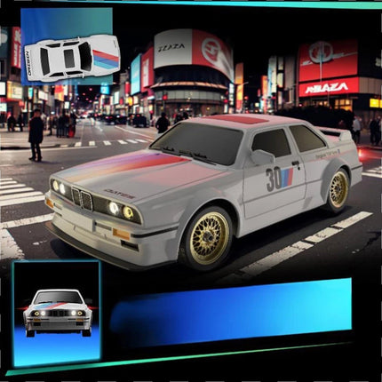 RC Drift Car 1/16 2.4Ghz Radio Control 4WD Race Car 30Km 2 Rechargeable Batteries White HobbyInn